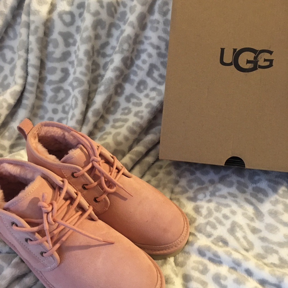 Men’s Ugg Boots (Size 9) - Picture 2 of 7